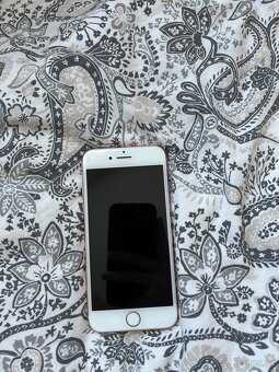 iPhone 8 64GB Rose Gold - 2