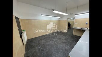 Exkluzívne predávame rodinný dom v širšom centre mesta Nitry - 2