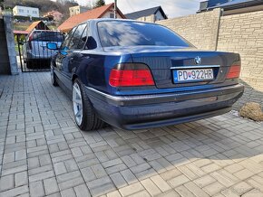 Predam BMW e38 740i bezvanos - 2