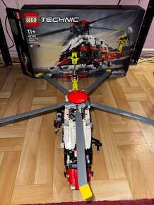 Lego Technic 42145 - 2