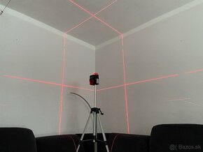 DEKO Profi 3D samonivelačný laser krížový červený 12 líniový - 2