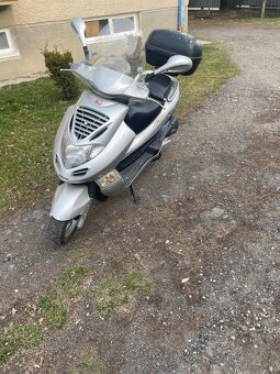 Scooter Kymco 250 - 2