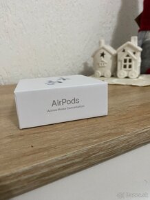 Apple AirPods 4 Active Noise Cancellation - 2