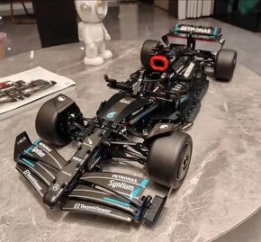 LEGO F1 Mercedes w-14 E-performance nová neposkladaná - 2