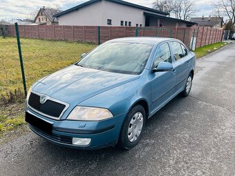 Škoda Octavia 1.6 Tour II - 2