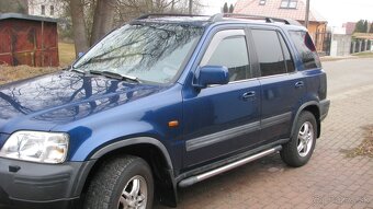 Honda crv  2,0 benzín, 4 x 4, automat, r. 2000 - 2