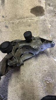 OEM DIELY BMW N47d20A 130KW - DROBNOSTI - 2