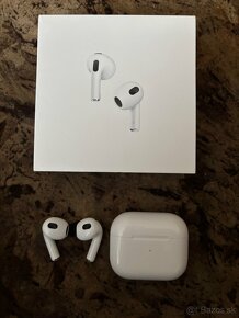 Apple Airpods III. generácia 2022 - 2