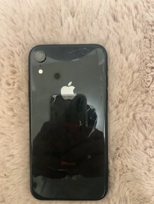 iPhone Xr 128gb batéria 89 % - 2