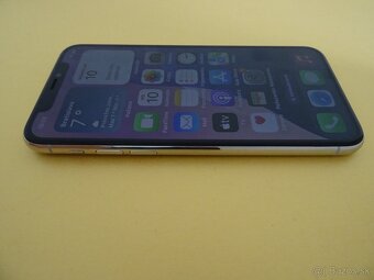 iPhone 11 PRO 256GB SILVER - ZÁRUKA 1 ROK - 100% BATERIA - 2