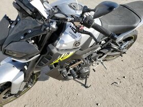 Rozpredám Yamaha MT09 - 2