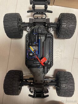 Traxxas Ruslter heavy duty - 2