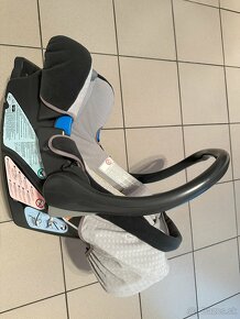 Britax Romer 0-13 kg s čipom na deaktiváciu airbagu Mercedes - 2