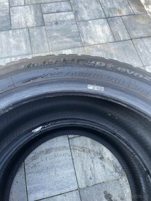 Predám 2ks zimné pneu 225/45R18 HANKOOK - 2