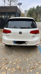 VOLKSWAGEN GOLF - 2