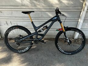 YT Capra 27 CF Pro Race L - 2