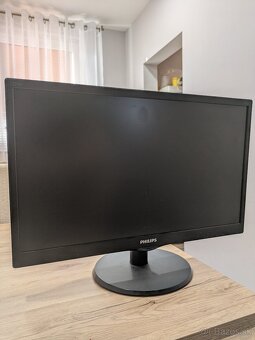 Predám PC monitor Philips - 2