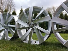 č.3. R17 original VW 5x112 - 2