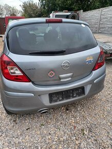 Rozpredam Opel Corsa D 1.2 63kw A12XER 2012 - 2