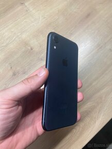 Predám mobilný telefón zn. Apple iPhone XR 64 GB čierny - 2