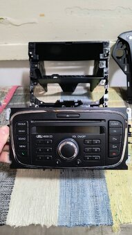 Ford Mondeo rádio - 2