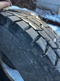 Pneu 295/60 R22,5 - 2