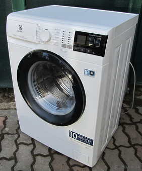 Electrolux PerfectCare 600 - 2