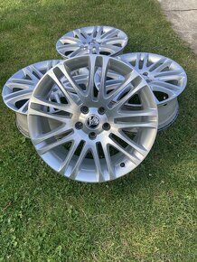 Original skoda superb 5x112r18 - 2