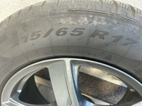 215/65 R17 - 2