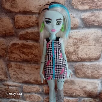 Predám monster high babiky - 2