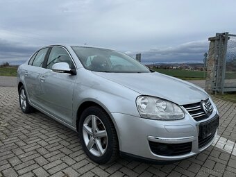 VOLKSWAGEN JETTA benzin - 2