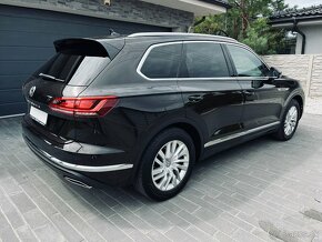 VW Touareg 3.0tdi V6 4motion elegance - 2