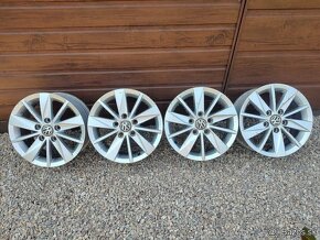 Predám krásne originálne kolesá Volkswagen 5x112 r15 - 2