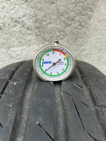 235/60R18 letná - 2