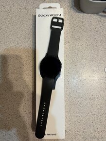 Samsung Galaxy Watch4 44mm čierne + príslušenstvo - 2