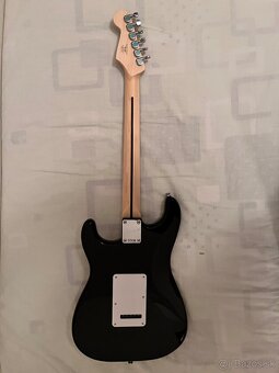 Fender Squier Sonic stratocaster MN Black elektrická gitara - 2