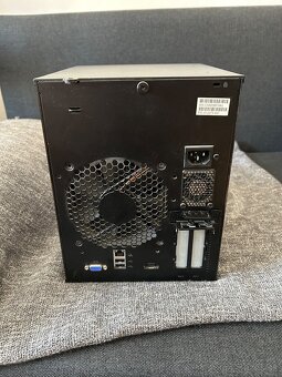 HP Proliant MicroServer G7 - 2