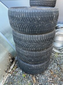 Predam zimne pneumatiky Yokohama 295/40 r21 - 2