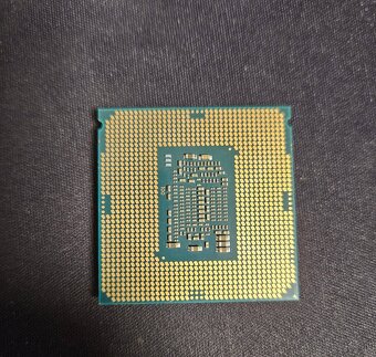 Intel Core i3-8100 (2x) - 2