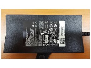 Dell 130W Originálny adaptér - 2