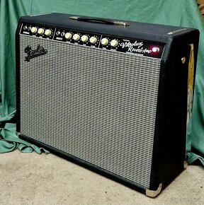 Predám Fender Custom Vibrolux Reverb - 2