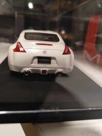 Nissan 370z 1:43 model auta Hpi autoart - 2