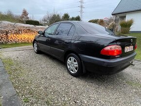 Toyota avensis 1.6 vvti benzín rv.2001 - 2