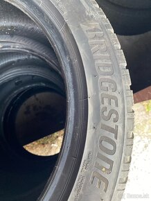 245/45r18 100V,BRIDESTONE  BLIZZAK LM005 - 2