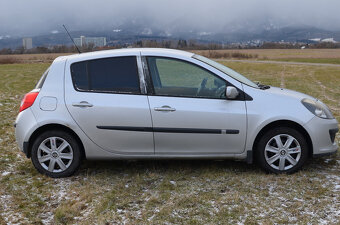 RENAULT CLIO 1.4 BENZÍN 72KW - 2