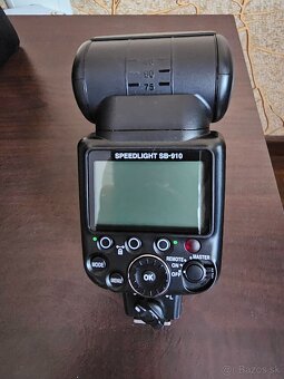 Nikon SB-910 Speedlight - 2