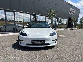 Tesla Model 3 PERFORMANCE - 2