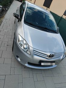 Toyota Auris 1.33 2011 benzín - 2