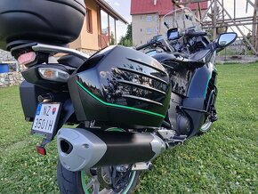 Kawasaki GTR - 2