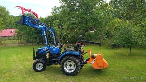 Predám traktor Solis 26 XL 9+9 aj s príslušenstvom. - 2